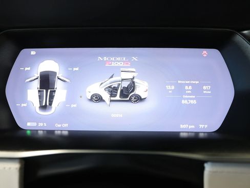 Used 2017 Tesla Model X P100D image 31