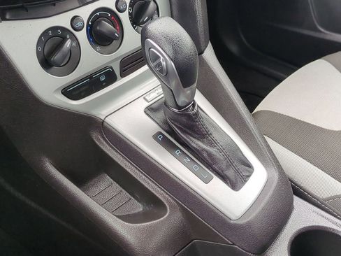 Used 2014 Ford Focus SE w/ SE Sport Package image 32