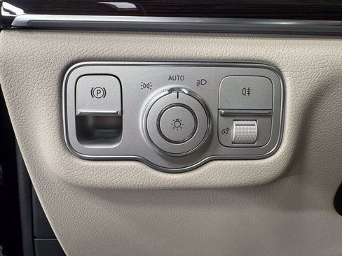 Certified 2025 Mercedes-Benz GLS 450 4MATIC image 10