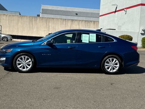 Used 2019 Chevrolet Malibu LT w/ Driver Confidence Package FWD image 9