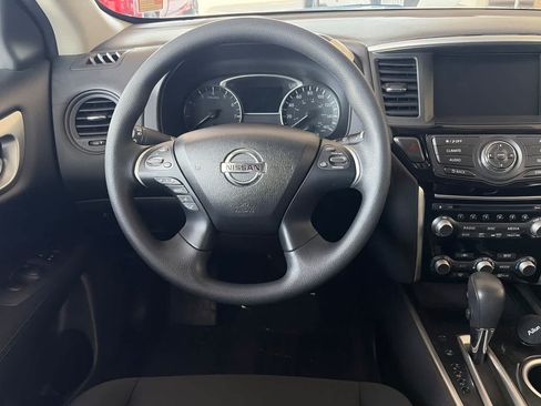 Used 2017 Nissan Pathfinder S FWD image 14