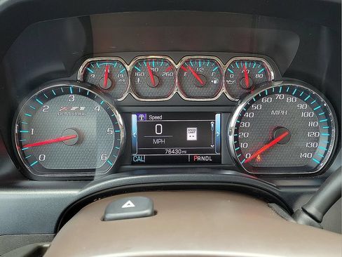 Used 2018 Chevrolet Silverado 1500 LTZ Z71 w/ LTZ Plus Package AWD/4WD image 17