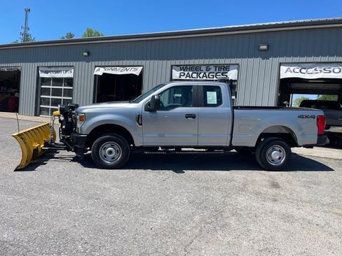 Used 2021 Ford F250 XL w/ Power Equipment Group AWD/4WD image 4