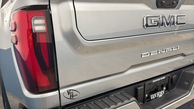 Used 2025 GMC Sierra 3500 Denali Ultimate AWD/4WD image 43