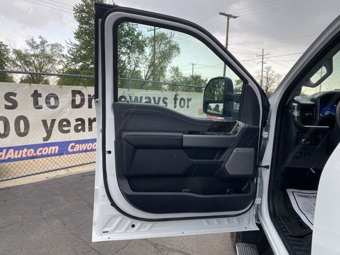 Used 2024 Ford F250 Lariat AWD/4WD image 14