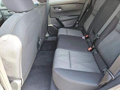 Used 2025 Nissan Rogue SV FWD image 22