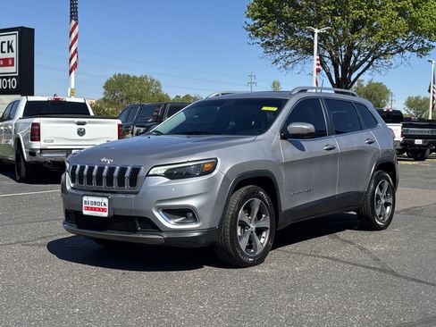 Used 2019 Jeep Cherokee Limited AWD/4WD image 3