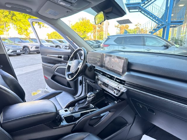 Used 2025 Kia Telluride S AWD/4WD image 36