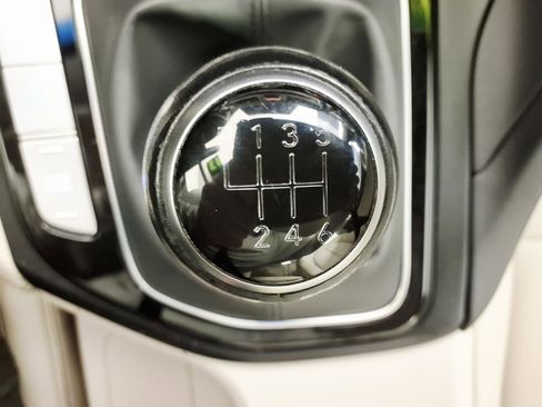 Used 2019 Genesis G70 2.0T Sport image 21