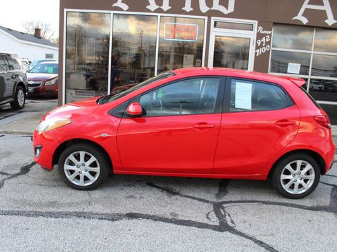 Used 2011 MAZDA MAZDA2 Touring image 5