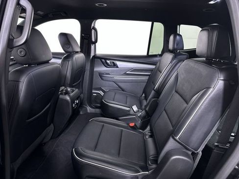 Used 2025 Buick Enclave Preferred image 26