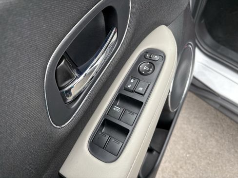 Used 2022 Honda HR-V EX image 26