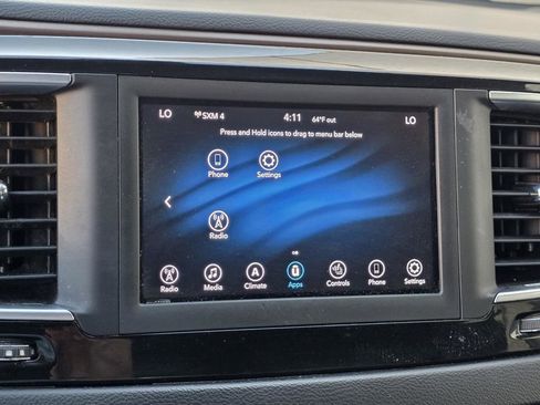 Used 2019 Chrysler Pacifica Touring-L image 18