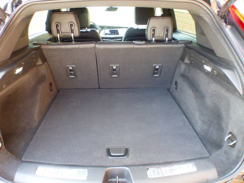 Used 2022 Cadillac XT4 Premium Luxury w/ Enhanced Visibility Package image 19