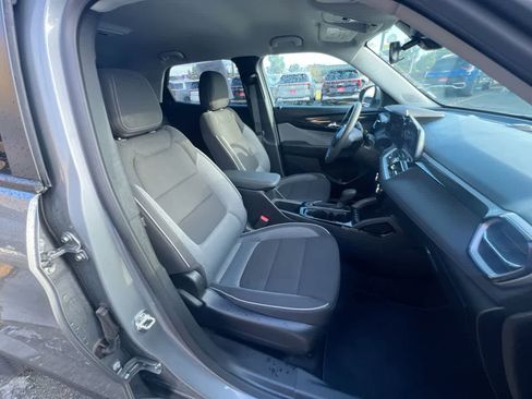Used 2025 Chevrolet TrailBlazer LT image 28