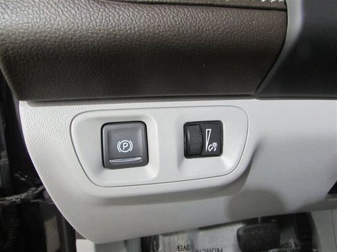 Used 2023 GMC Acadia SLT image 46