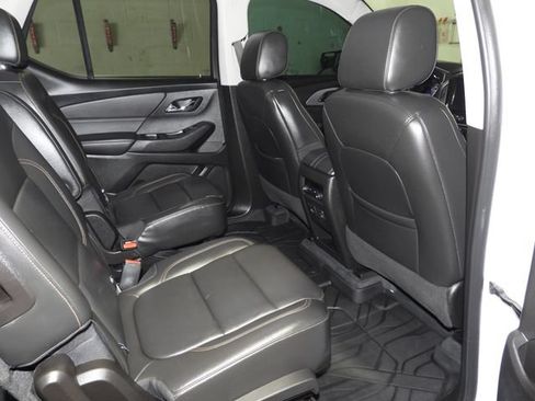 Used 2021 Chevrolet Traverse LT w/ LT Premium Package FWD image 43