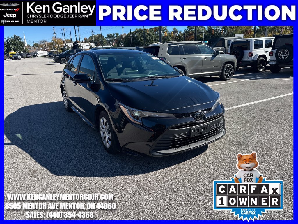 Used 2025 Toyota Corolla LE FWD image 1
