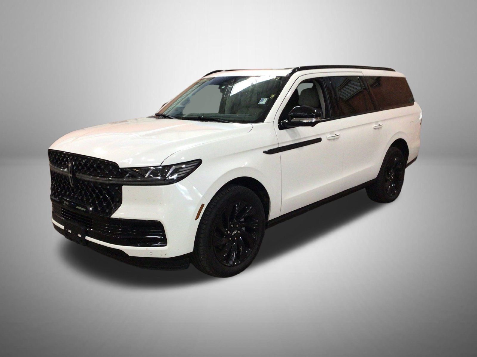 Used 2026 Lincoln Navigator L Reserve w/ Jet Appearance Package AWD/4WD image 1