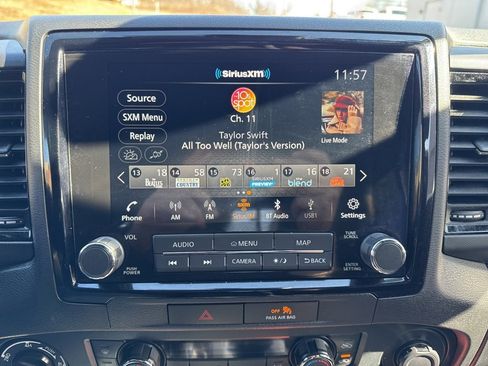 Used 2022 Nissan Frontier PRO-4X image 27