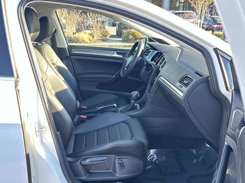 Used 2019 Volkswagen Golf Alltrack SEL image 28