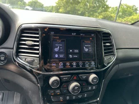 Certified 2020 Jeep Grand Cherokee Altitude AWD/4WD image 11