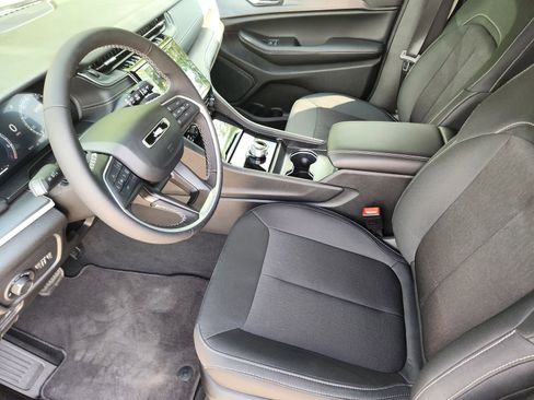New 2026 Jeep Grand Cherokee Laredo RWD image 13