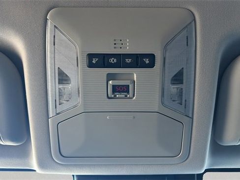 Used 2019 Toyota RAV4 LE image 28