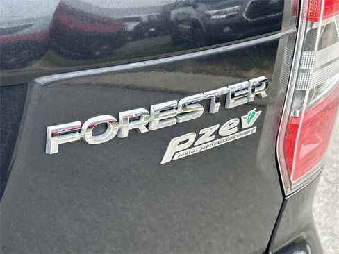 Used 2016 Subaru Forester 2.5i image 12