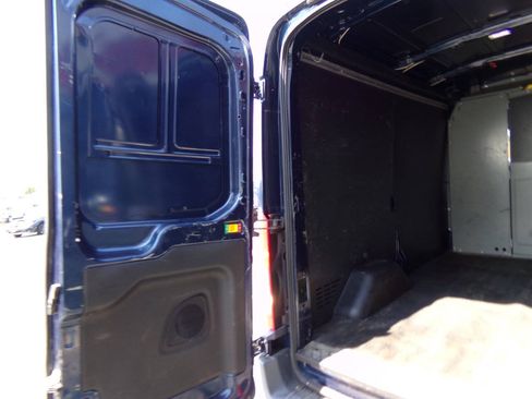 Used 2016 Ford Transit 250 130 Medium Roof RWD image 18