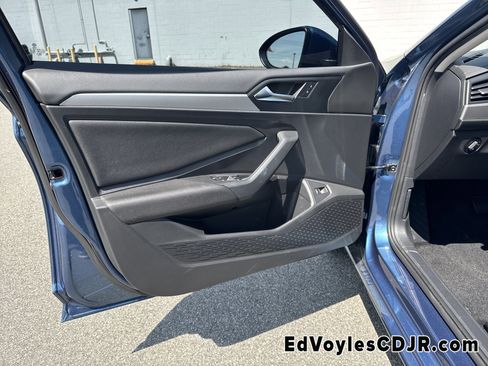 Used 2020 Volkswagen Jetta S w/ Driver Assistance Package image 12