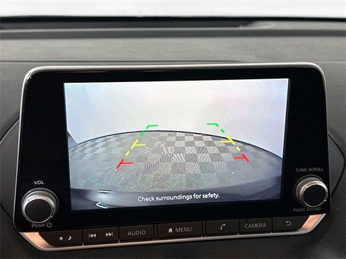 Used 2023 Nissan Sentra SV image 11