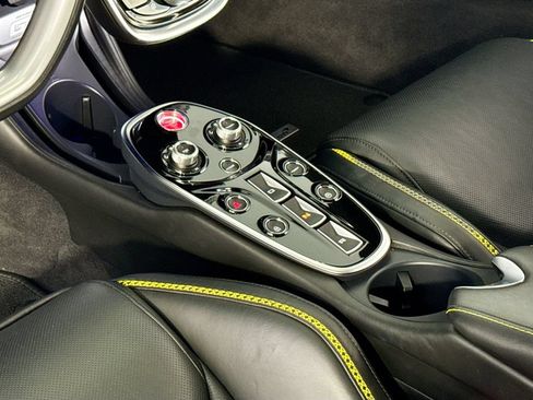 Used 2023 McLaren GT RWD image 14