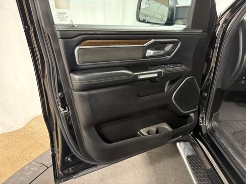 Used 2022 RAM 1500 Laramie AWD/4WD image 4
