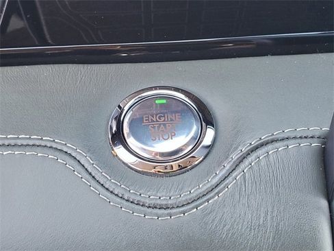 Used 2023 Lincoln Navigator L Black Label image 8