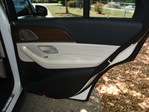 Used 2024 Mercedes-Benz GLE 450 4MATIC image 20