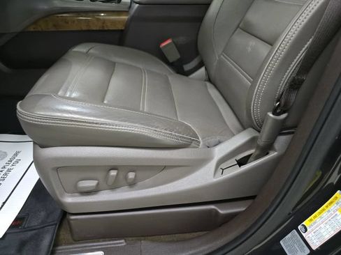 Used 2017 GMC Yukon Denali w/ Open Road Package AWD/4WD image 16