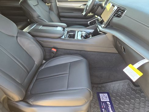 New 2026 Jeep Grand Wagoneer 4WD image 11