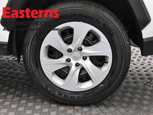 Used 2024 Toyota RAV4 LE image 33