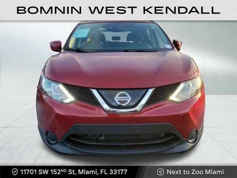 Used 2019 Nissan Rogue Sport SV image 2