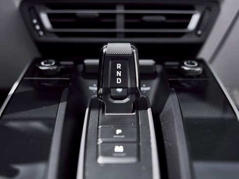 Used 2025 Porsche 911 Turbo S image 67