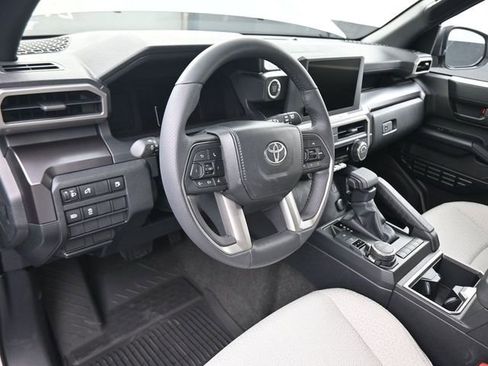 Used 2026 Toyota 4Runner SR5 AWD/4WD image 21