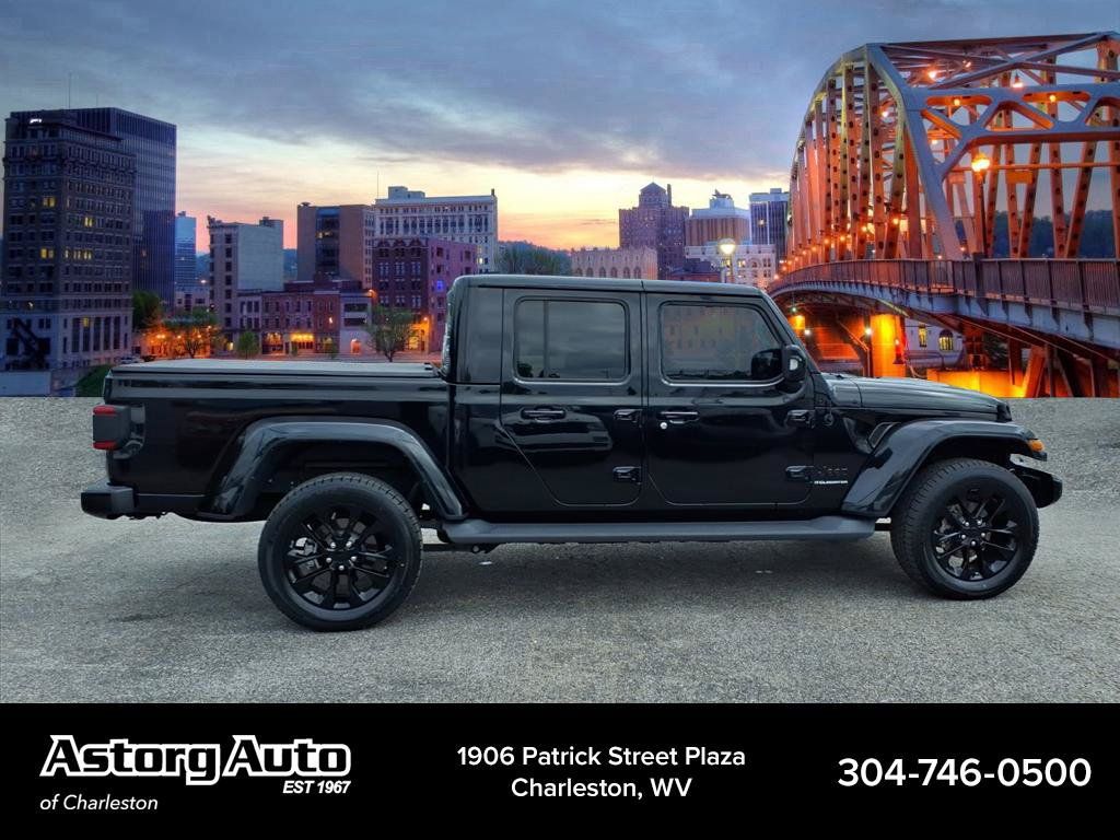 Used 2023 Jeep Gladiator Overland AWD/4WD image 2