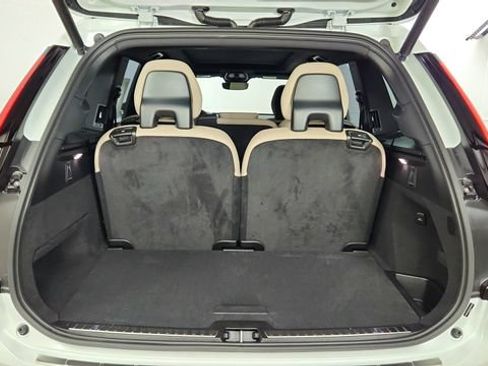 Used 2026 Volvo XC90 B6 Plus w/ Protection Package AWD/4WD image 39