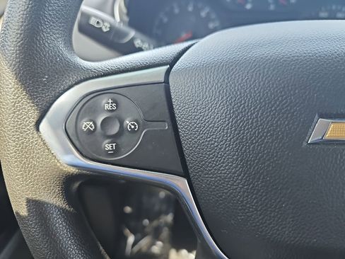 Used 2020 Chevrolet Traverse LS FWD image 21