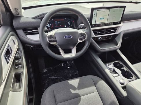 New 2026 Ford Explorer Active image 7
