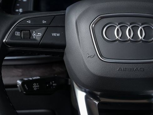 Used 2023 Audi Q8 Prestige w/ Prestige Package image 10