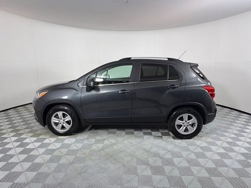 Used 2018 Chevrolet Trax LT w/ LT Convenience Package FWD image 8