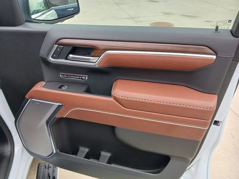 New 2026 GMC Sierra 1500 Denali Ultimate w/ LPO, Black Badging Package image 23