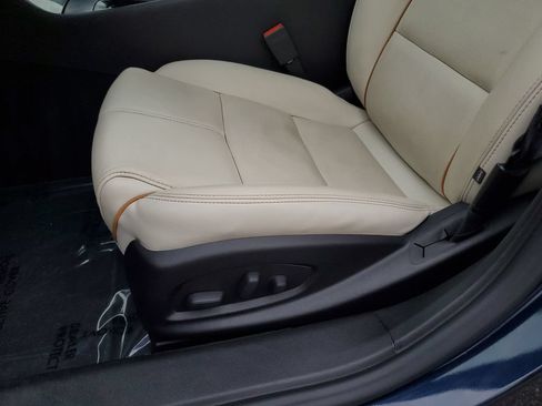 Used 2017 Chevrolet Impala Premier w/ Enhanced Convenience Package FWD image 14